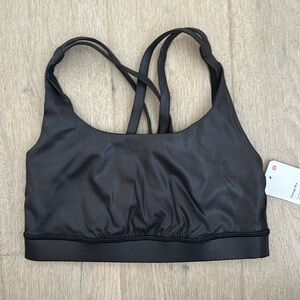 NWT energy bra matte black foil size 4 lululemon
